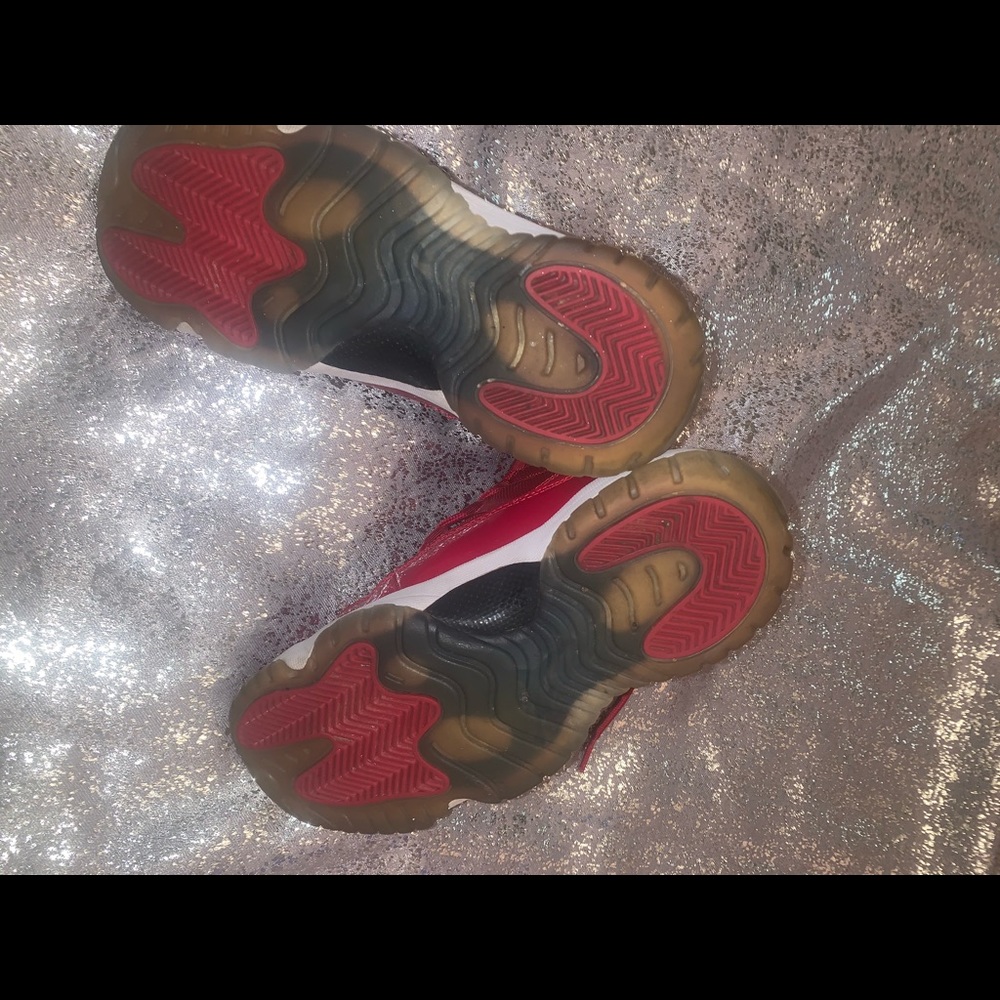Air Jordan 11 Retro Gym Red/ White